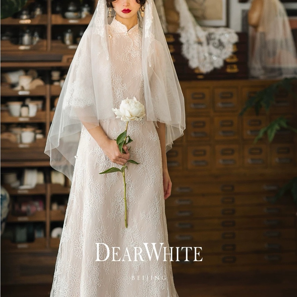 Elegant White Qipao Style Lace Dress